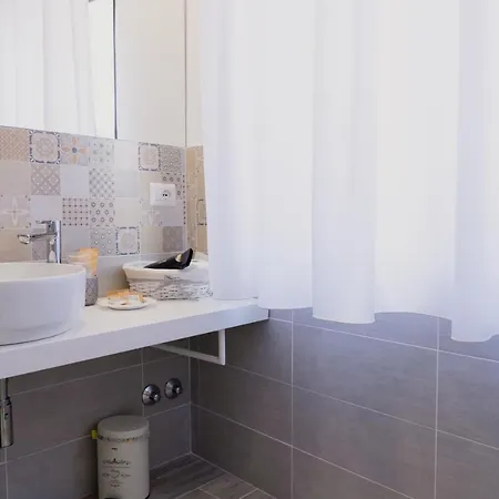 B&B L'orologio Guest 4*