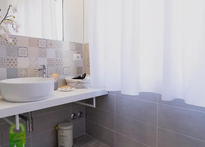 Bed & Breakfast L'orologio Guest 4*